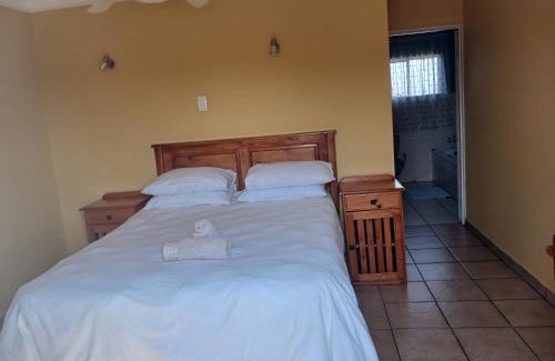 Emalahleni Casa | Tushiya guest lodge witbank