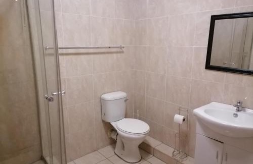 Emalahleni Casa | Tushiya guest lodge witbank