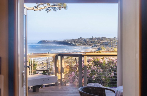 Solana Beach Casa | Tutu's Surf House - Views and beach access: one of a kind!