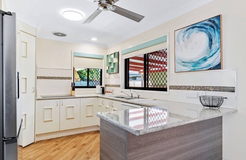 Tweed Heads Casa | Tweed Escape - Riverfront Pet Friendly Escape - Linen Provided - Min. 3 Night Stays