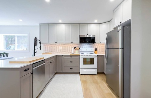 Kincardine Cabaña | Twilight Haven – Where Family Fun Meets Lake Life