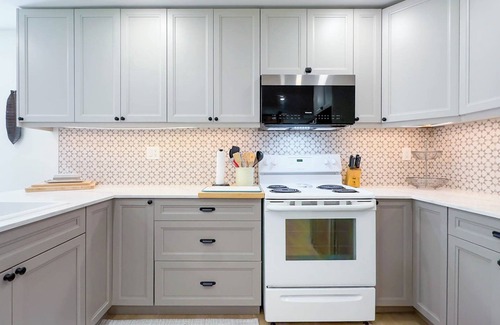 Kincardine Cabaña | Twilight Haven – Where Family Fun Meets Lake Life