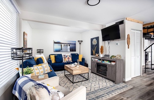 Michigan City Casa | Twin Houses | Beach | 30-Guests | HotTubs | GameRm