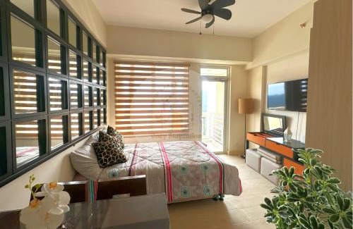 Laurel Apartamento | Twin Lakes Tagaytay - Cozy Staycation with Sglobal