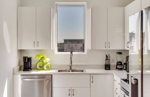 Downtown Dallas Apartamento | Twin Metroview Apartments I King Bed I FreeParking