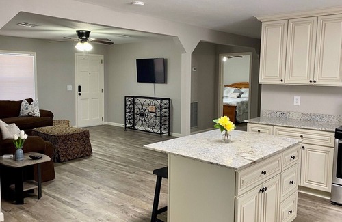 Lake Charles Casa | Twin Oaks Cozy Getaway in Lake Charles
