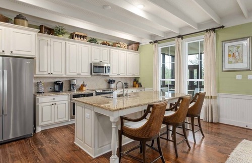 San Marcos Casa | Twin Oaks Estate - Enormous 3 Home Estate w/Heated Pool & Pickleball Court