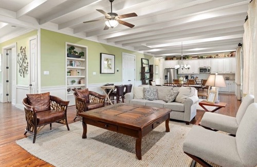San Marcos Casa | Twin Oaks Estate - Enormous 3 Home Estate w/Heated Pool & Pickleball Court