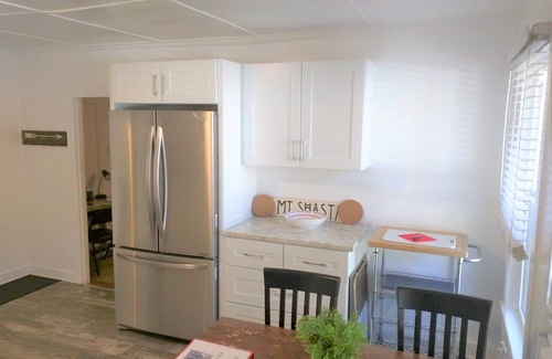Mount Shasta Casa | Twin Oaks Mt. Shasta (downtown) for long term stay