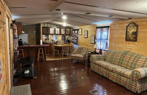 Lackey Hill Villa | Twin Oaks