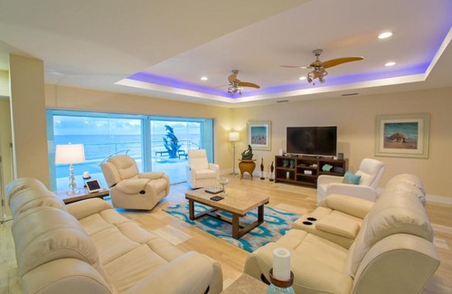 North Side Casa | Twin Palms by Grand Cayman Villas & Condos