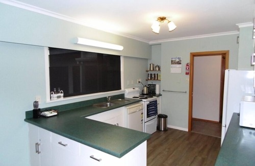 Waikanae Casa | TWIN PALMS - LINO GRATUITO, LIMPIEZA, WIFI Y DESAYUNO.