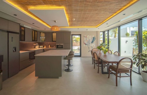 Al Barsha 1 Condominio | Twin room in Private villa