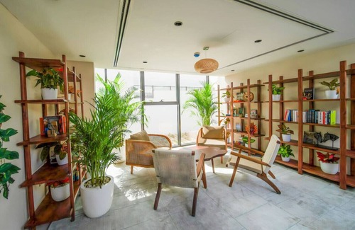Al Barsha 1 Condominio | Twin room in Private villa