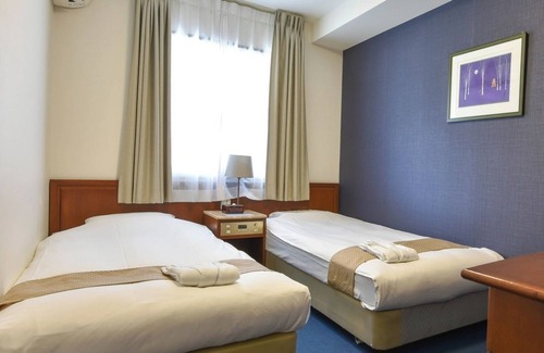 Nishishinsaibashi Hotel | Twin room Nonsmoking | For consecutive nigh / Osaka Ōsaka