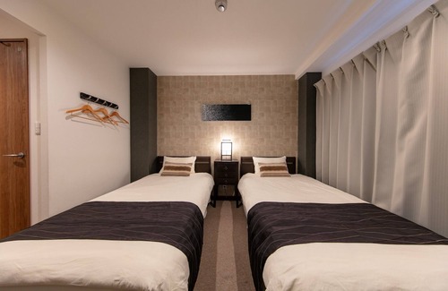 Minami Hotel | Twin Room / Osaka Ōsaka