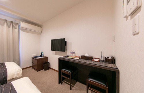 Minami Hotel | Twin Room / Osaka Ōsaka