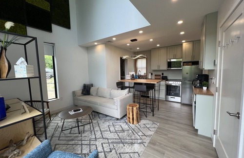 Lancaster Cabaña | Twin Sycamore River Cottages