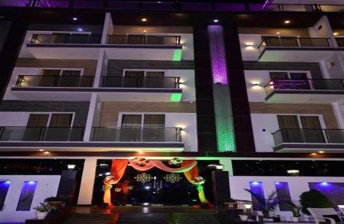 Greater Noida Cama Y Desayuno | Twin Towers