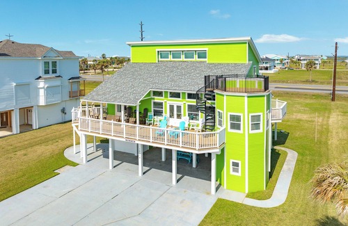 Indian Beach Casa | Twist of Lime w/ Ocean Views, Just Steps from Sand