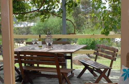 Ballandean Cabaña | Gum Twisted Vineyard Cottage
