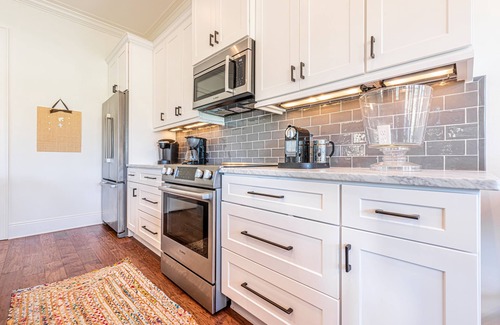 Villa Lago Casa | Two 6-Seater Golf Carts Included ~ Patio ~ Balcony ~ Community Pool