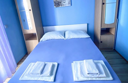 Businci Apartamento | Two bedroom apartment with balcony and sea view Mavarstica, Ciovo (A-18882-a)