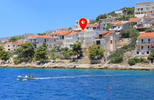 Okrug Donji Apartamento | Apartamento para dos personas en la playa Okrug Donji, Ciovo (A-19974-b)