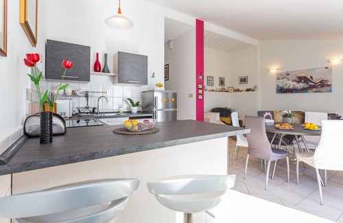 Businci Apartamento | Apartamento para dos personas con terraza y vista al mar Rastici, Ciovo (A-1084-b)