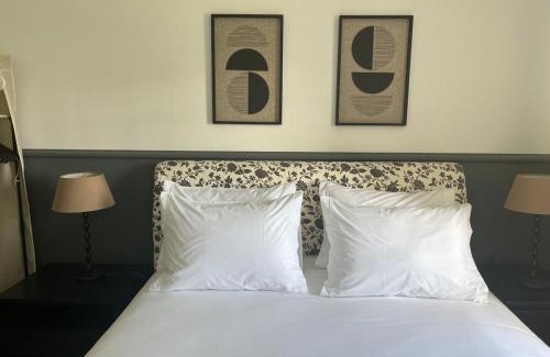 Praia da Vitoria Apartamento | Two Bedroom Apartment R C Porto Martins Pools
