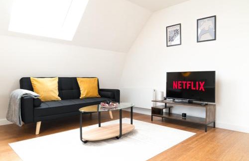 Leyton Apartamento | Two Bedroom Apartment At Buonomo Stays Short Lets & Serviced Accommodation