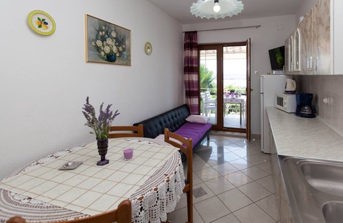 Jadranovo Apartamento | Apartamento para dos personas con terraza y vista al mar Jadranovo, Crikvenica (A-2377-a)