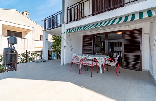 Klenovica Apartamento | Apartamento para dos personas con terraza y vista al mar Klenovica, Novi Vinodolski (A-5530-a)