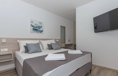Donja luka Apartamento | Two bedroom apartment with terrace Makarska (A-19134-f)