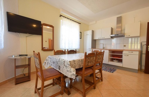 Vantacici Apartamento | Apartamento para dos personas en la playa Vantacici, Krk (A-19406-c)