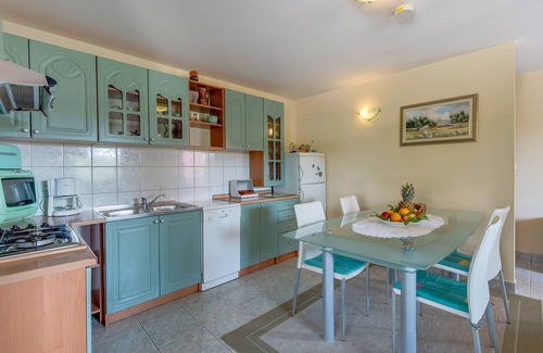 Nerezine Apartamento | Apartamento para dos personas con una terraza Nerezine, Losinj (A-8049-a)