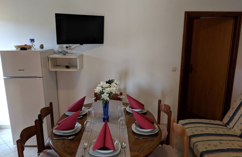 Dobropoljana Apartamento | Apartamento para dos personas con terraza y vista al mar Dobropoljana, Pasman (A-8198-c)