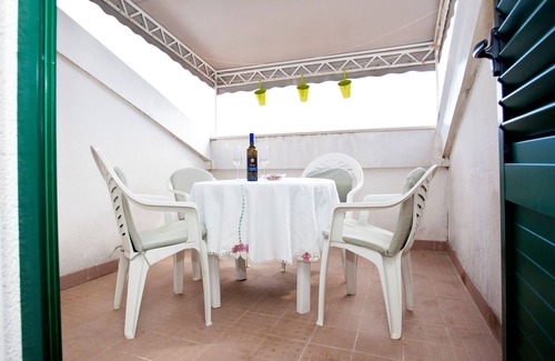 Promajna Apartamento | Apartamento para dos personas con terraza y vista al mar Promajna, Makarska (A-2588-a)