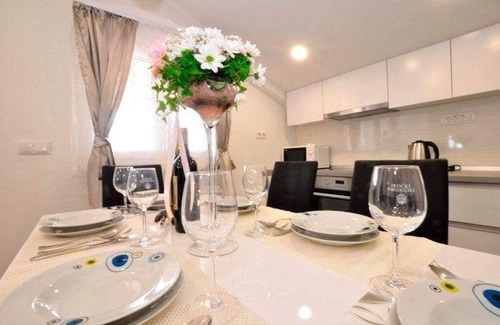 Slatine Apartamento | Apartamento para dos personas con terraza y vista al mar Slatine, Ciovo (A-17234-a)