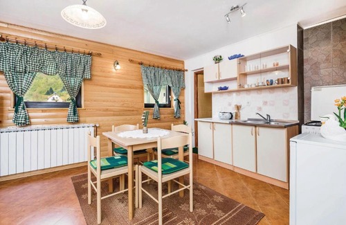Mrkopalj Apartamento | Two-Bedroom Apartment in Mrkopalj
