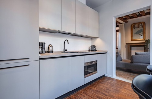 Dorsoduro Apartamento | Two bedroom apartment in an Historic Palace