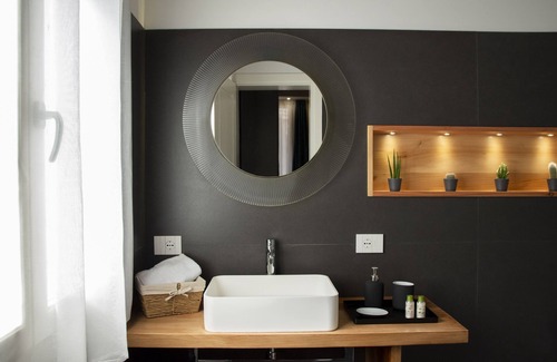 San Polo Apartamento | Two bedroom apartment with ensuite bathrooms in a perfect location.