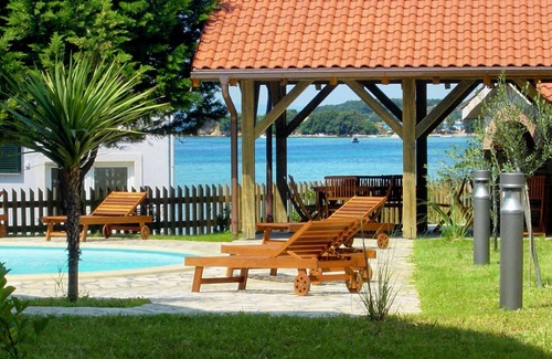Kampor Apartamento | Apartamento para dos personas en la playa Kampor, Rab (A-3213-e)