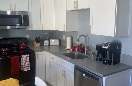 Las Vegas Apartamento | Two Bedroom Apartment close to Arts District and Strip