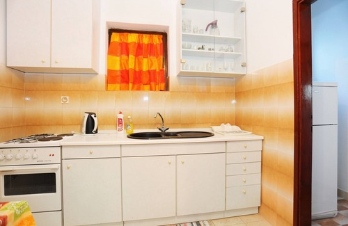 Mimice Apartamento | Apartamento para dos personas con terraza y vista al mar Mimice, Omis (A-18148-a)