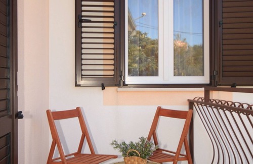 Slatine Apartamento | Apartamento para dos personas con balcón y vista al mar Slatine, Ciovo (A-8658-a)