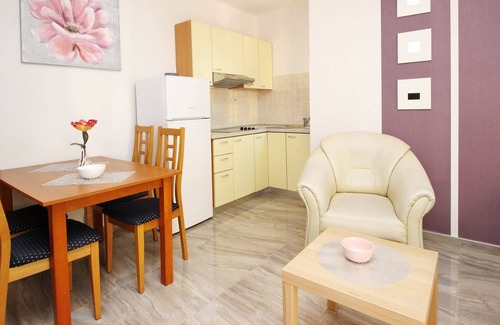 Baska Apartamento | Apartamento para dos personas con una terraza Baska, Krk (A-18716-a)