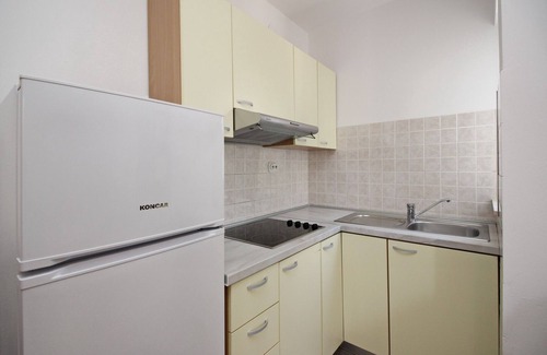 Baska Apartamento | Apartamento para dos personas con una terraza Baska, Krk (A-18716-a)