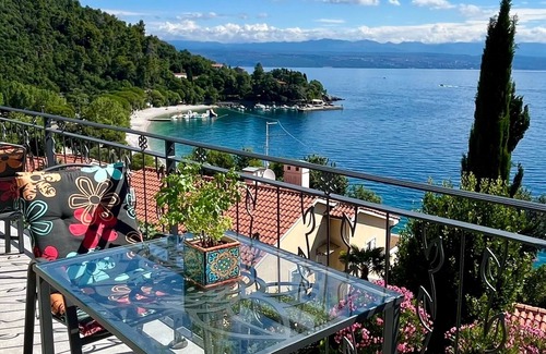 Medveja Apartamento | Apartamento para dos personas con terraza y vista al mar Medveja, Opatija (A-7720-b)