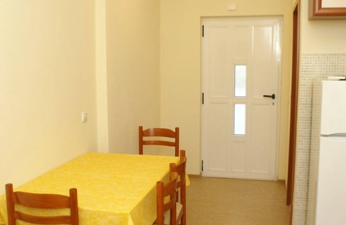 Mimice Apartamento | Apartamento para dos personas con terraza y vista al mar Mimice, Omis (A-2754-e)